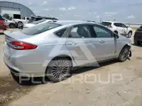 2017 Ford FUSION photo