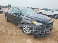 2017 Ford FUSION фото