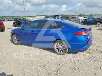 2017 Ford FUSION photo