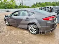 2017 Ford FUSION фото