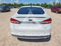 2017 Ford FUSION фото