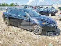 2017 Ford FUSION фото