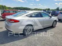 2017 Ford FUSION photo