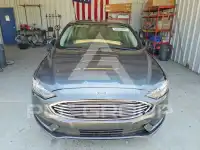 2017 Ford FUSION photo