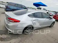 2017 Ford FUSION фото