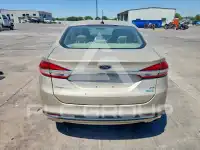 2017 Ford FUSION фото