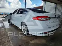2017 Ford FUSION фото