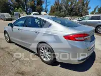 2017 Ford FUSION фото