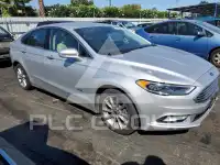2017 Ford FUSION фото