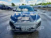 2017 Ford FUSION фото