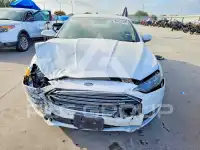 2017 Ford FUSION фото