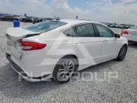 2017 Ford FUSION photo