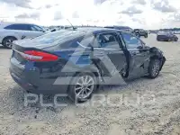 2017 Ford FUSION photo