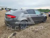 2017 Ford FUSION фото