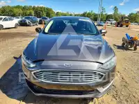 2017 Ford FUSION фото