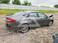 2017 Ford FUSION фото
