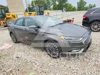 2017 Ford FUSION фото