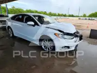 2017 Ford FUSION фото