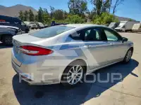2017 Ford FUSION фото