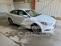 2017 Ford FUSION фото