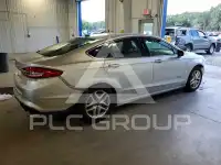 2017 Ford FUSION фото