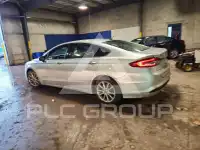 2017 Ford FUSION фото