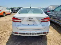 2017 Ford FUSION фото