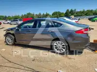 2017 Ford FUSION photo