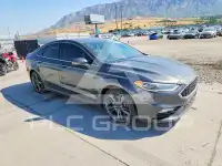 2017 Ford FUSION фото
