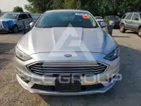 2017 Ford FUSION фото