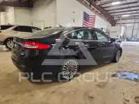 2017 Ford FUSION фото