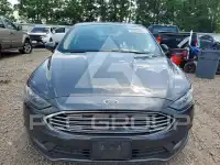 2017 Ford FUSION фото