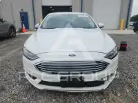 2017 Ford FUSION фото
