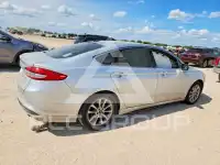 2017 Ford FUSION фото