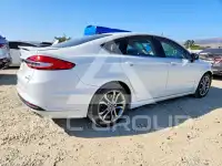 2017 Ford FUSION фото