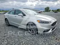 2017 Ford FUSION фото