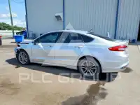 2017 Ford FUSION фото