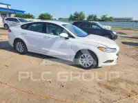2017 Ford FUSION photo
