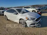 2017 Ford FUSION фото