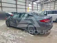 2017 Ford FUSION photo