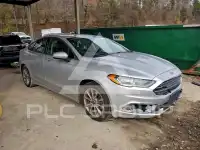 2017 Ford FUSION фото