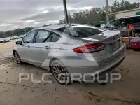 2017 Ford FUSION фото
