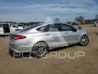 2017 Ford FUSION фото