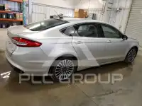 2017 Ford FUSION фото