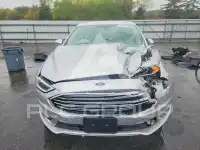 2017 Ford FUSION фото
