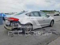 2017 Ford FUSION photo
