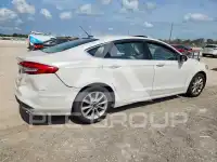 2017 Ford FUSION photo