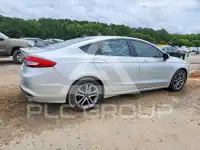 2017 Ford FUSION photo