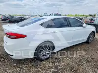 2017 Ford FUSION photo