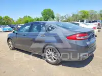 2017 Ford FUSION фото